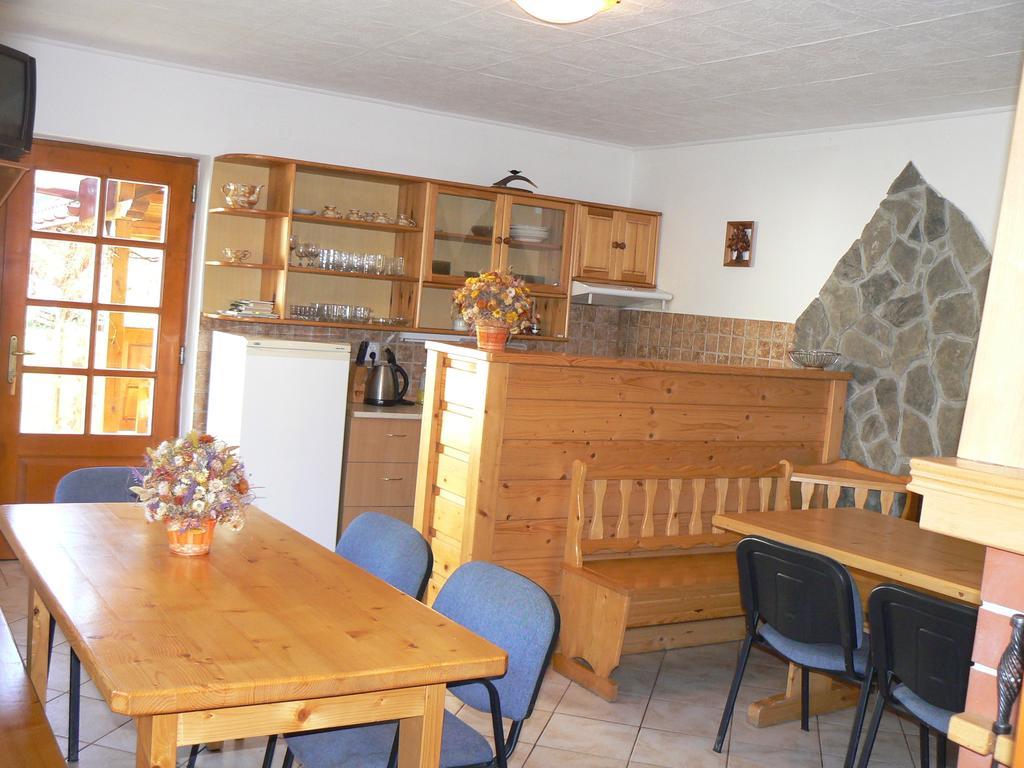 Guest House Pieninka Lesnica Exterior photo